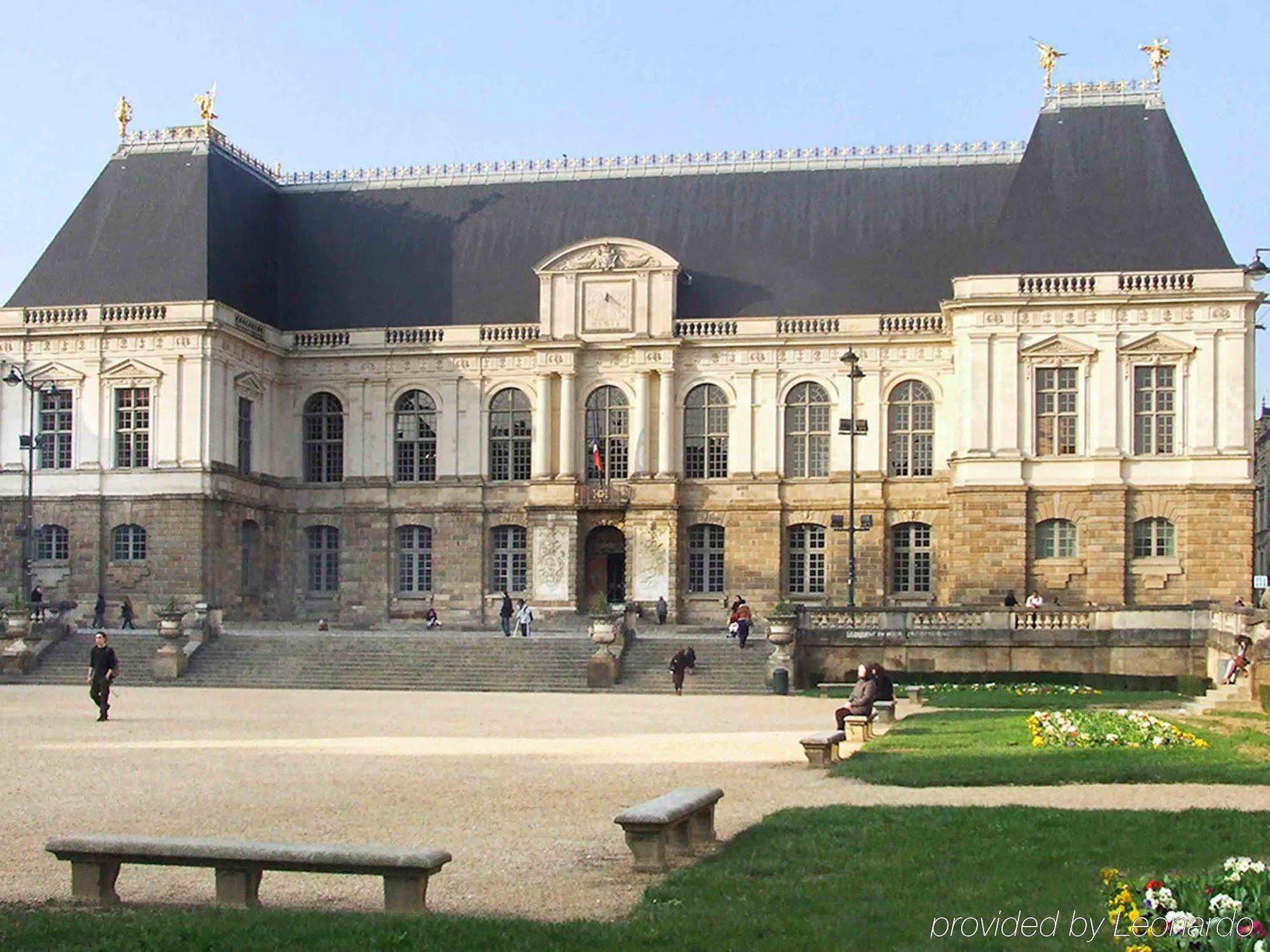 Mercure Rennes Centre Parlement Hotel Exterior photo